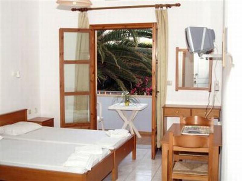 Despina Studios Agia Marina Exterior foto